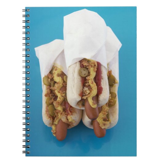Drie hotdogs in bundels notitieboek (Voorkant)