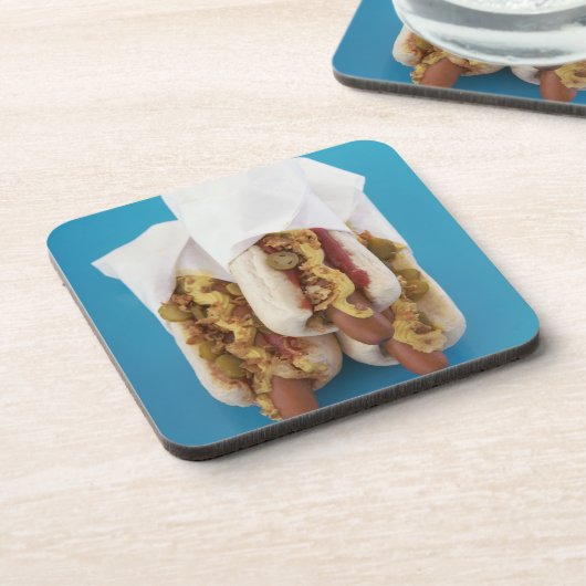 Drie hotdogs in bundels onderzetter (Linkerzijde)