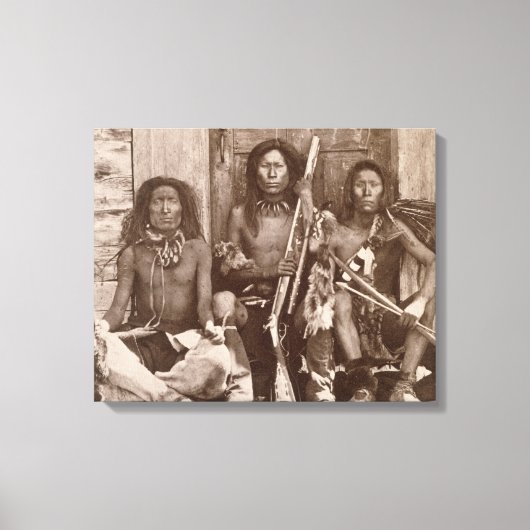 Drie Indische Braves, gefotografeerd door de Royal Canvas Afdruk (Voorkant)