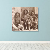 Drie Indische Braves, gefotografeerd door de Royal Canvas Afdruk (Insitu (Houten vloer))
