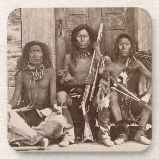 Drie Indische Braves, gefotografeerd door de Royal Drankjes Onderzetter (Voorkant)