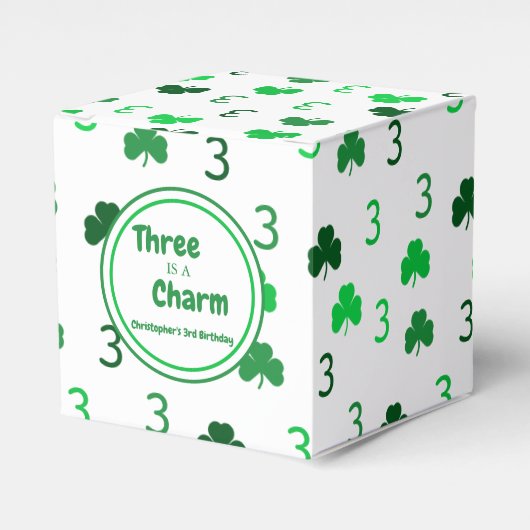 Drie is een charme St Patrick's Day 3e verjaardag Bedankdoosjes (Voorkant Zijde)