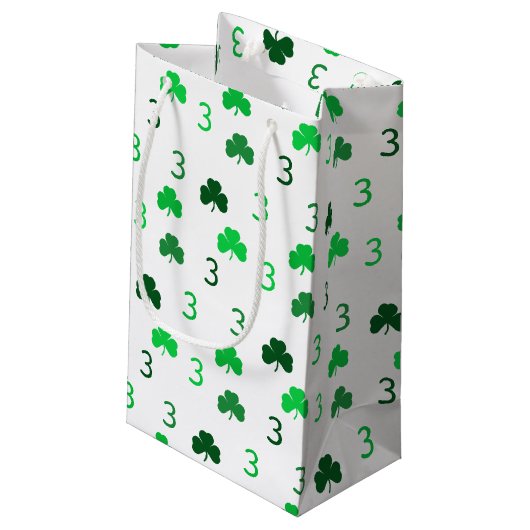 Drie is een charme St Patrick's Day 3e verjaardag Klein Cadeauzakje (Achterkant Gekanteld)