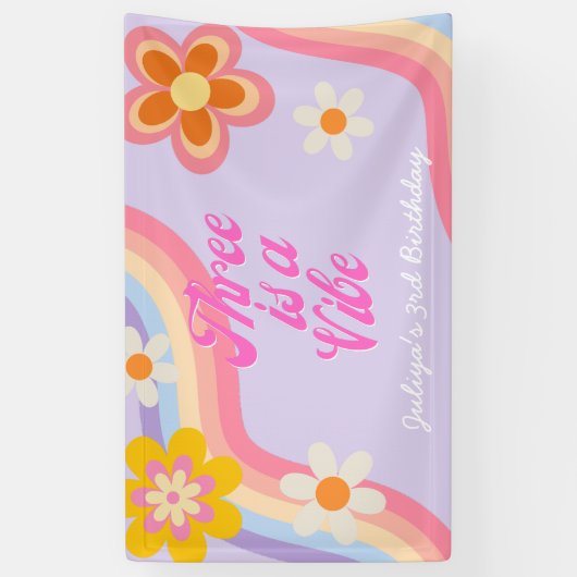 Drie is een vibe Retro Rainbow 3e verjaardag Spandoek (Verticaal)
