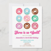 Drie is zo lief donut 3e verjaardagsfeest kaart (Voorkant)