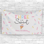 Drie is zo lief ijs 3e verjaardagsfeest spandoek