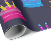 Drie jaar oud, helder gekleurd cadeaupapier (Rol Hoek)