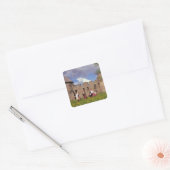 Drie jonge vrouwen in traditionele kleding vierkante sticker (Envelop)