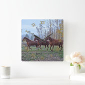 Drie kastanjesteekpaarden die in Sync bewegen Vierkante Klok (Huis)