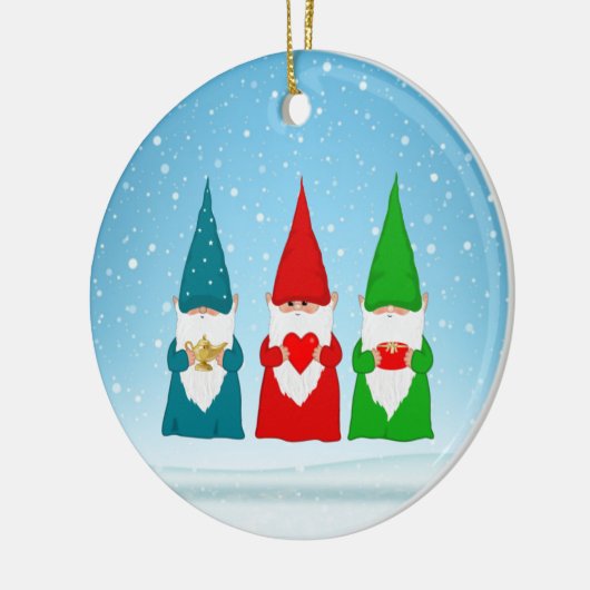 Drie kerstgnomen keramisch ornament (Links)