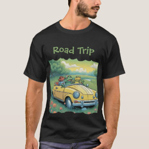 Drie kikkers rijden in een gele auto door een veld t-shirt