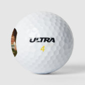 Drie kinderen aan het raam golfballen (Logo)
