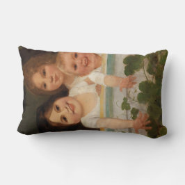 Drie kinderen aan het raam kussen