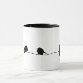 Drie kleine vogels zitten op een draad mok (Midden)