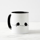 Drie kleine vogels zitten op een draad mok (Voorkant links)