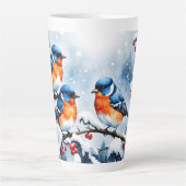 Drie kleine zangvogels en rode bessen latte mok (Voorkant)