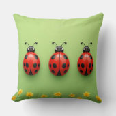 Drie kleurrijke lieveheersbeestjes kussen (Voorkant)