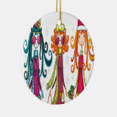 Drie meisjes ontwerpen keramisch ornament (Rechts)