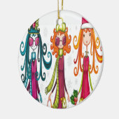 Drie meisjes ontwerpen keramisch ornament (Links)
