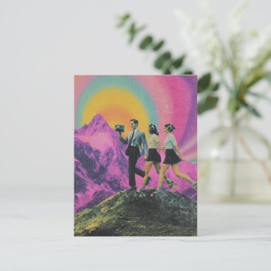 Drie mensen schaatsen op de Mountain Ridge Surreal Briefkaart (Staand voorkant)