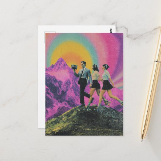Drie mensen schaatsen op de Mountain Ridge Surreal Briefkaart (Voorkant / Achterkant in situ)