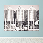 Drie metalen silo's in zwart en wit canvas afdruk (Insitu (Houten vloer))
