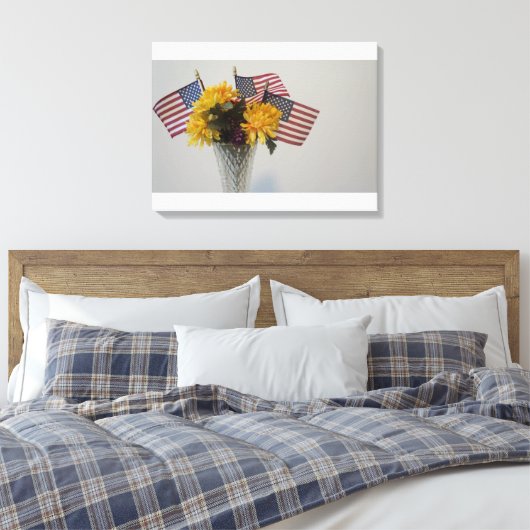 Drie Mini Vlaggen in Vaas Canvas Afdruk (Insitu (Slaapkamer))