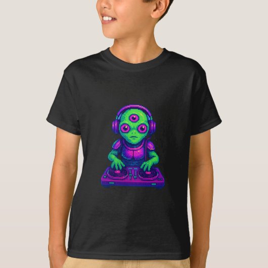 Drie-ogige Alien DJ – Retro Pixel Beatmaster T-shirt (Voorkant)