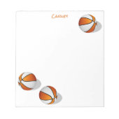 Drie oranje witte basketballen aangepaste naam notitieblok (Voorkant)