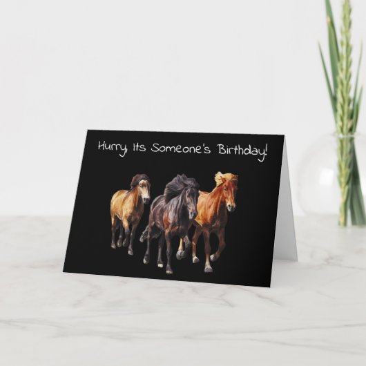 Drie paarden die de Kaart van Birthday met rust la (Voorkant)