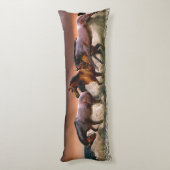 Drie paarden die in de oceaan ronddraaien lichaamskussen (Achterkant (Verticaal))