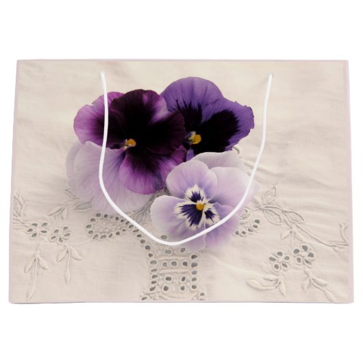 Drie paarse paniekjes groot cadeauzakje (Voorkant)