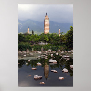 Drie pagodes van Dali, Zhonghe - Yunnan, China Poster