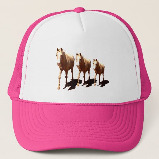 Drie palominopaarden, roze trucker pet (Voorkant)