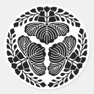 Drie paulownia-bloei, naar buiten gerichte hoofden ronde sticker