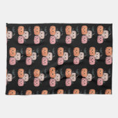 Drie pompoenen en een vleermuispatroon Halloween Theedoek (Horizontaal)