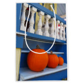 Drie pompoenen op een Stap - Martha's wijntuin Medium Cadeauzakje (Voorkant)