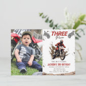Drie Race Dirt Bike Adventure 3e Verjaardag Foto Kaart (Staand voorkant)