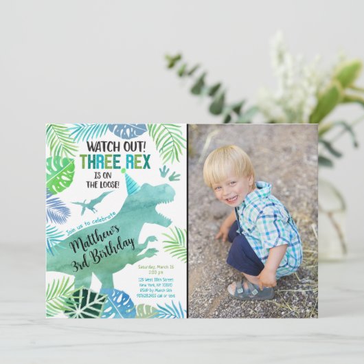 Drie Rex Dinosaur Greenery Birthday Kaart (Staand voorkant)