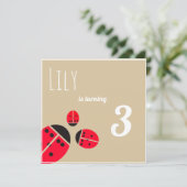 Drie rode ladybugs - verjaardagsfeest kaart (Staand voorkant)