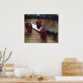 Drie rode tomaten op een hakbord poster (Keuken)