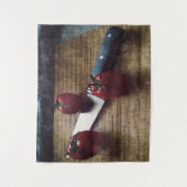 Drie rode tomaten op een hakbord wandkleed (Voorkant)