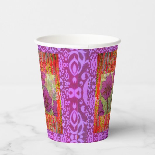 Drie roze bloemen 2 papieren bekers (Rechts)