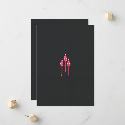 Drie roze bloemen met een zwarte achtergrond aankondiging (Voorkant / Achterkant in situ)