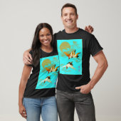 Drie sarus kraan vliegen voor de maan t-shirt (Unisex)