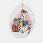 Drie Schattigee Cartoon Kerstmis Kittens uitpakken Keramisch Ornament (Rechts)