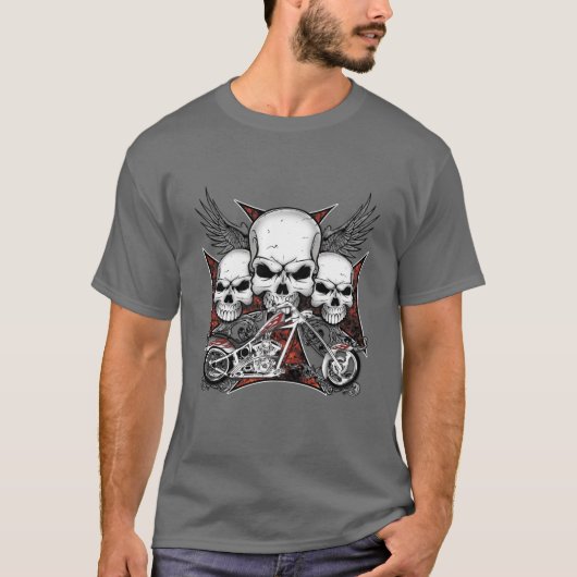 Drie schedel met de Rode Chopper-motor T-shirt (Voorkant)