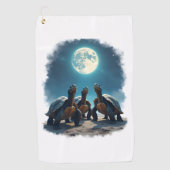 Drie schildpadden huilen bij Moon Wildlife Mountai Golfhanddoek (Voorkant)
