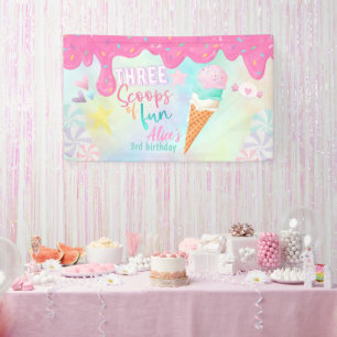 Drie scoops van plezier spandoek