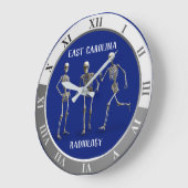 Drie Skeletten in Actie Uw Naam van de Afdeling Grote Klok (Hoek)